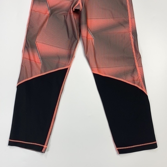 Nike Pro-Dri-Fit Multicolor Elastic Waist Athletic Pull On Capri - Picture 5 of 13